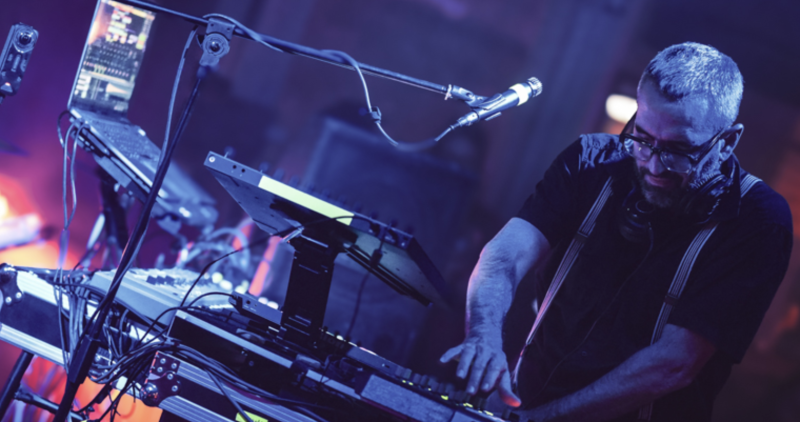 Tontotronic Live